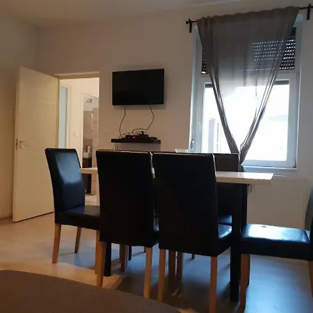 Smeraldo Apartment